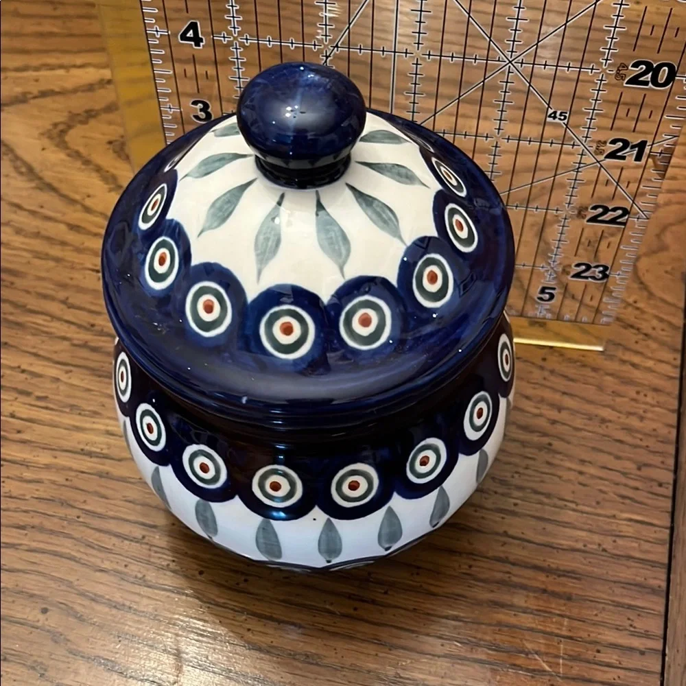 Blue and White Ceramic Bowl‎ and Jar Set